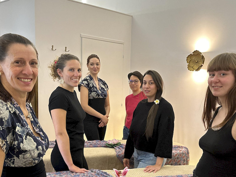 Massage trio entre amies, copines, cousines, femmes enceintes - Le Monde Sensible Montpellier