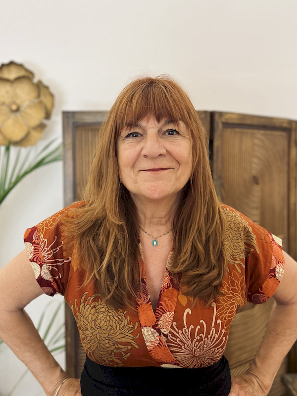 Masseuse holistique au Monde Sensible centre de  massage bien-être Montpellier