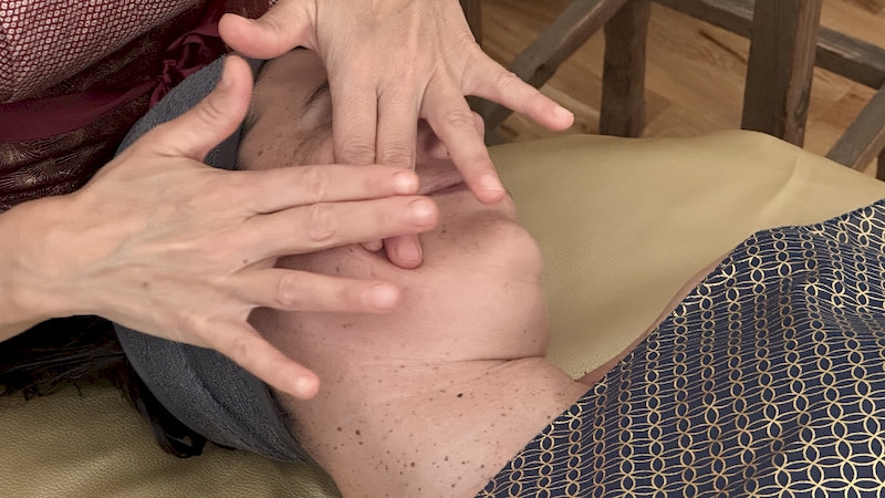 Massage lifting anti-âge visage kobido – Le Monde Sensible Montpellier